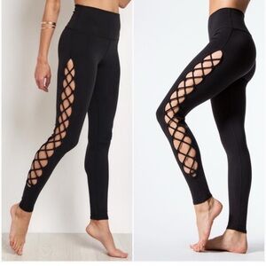 Alo Interlace Black Leggings